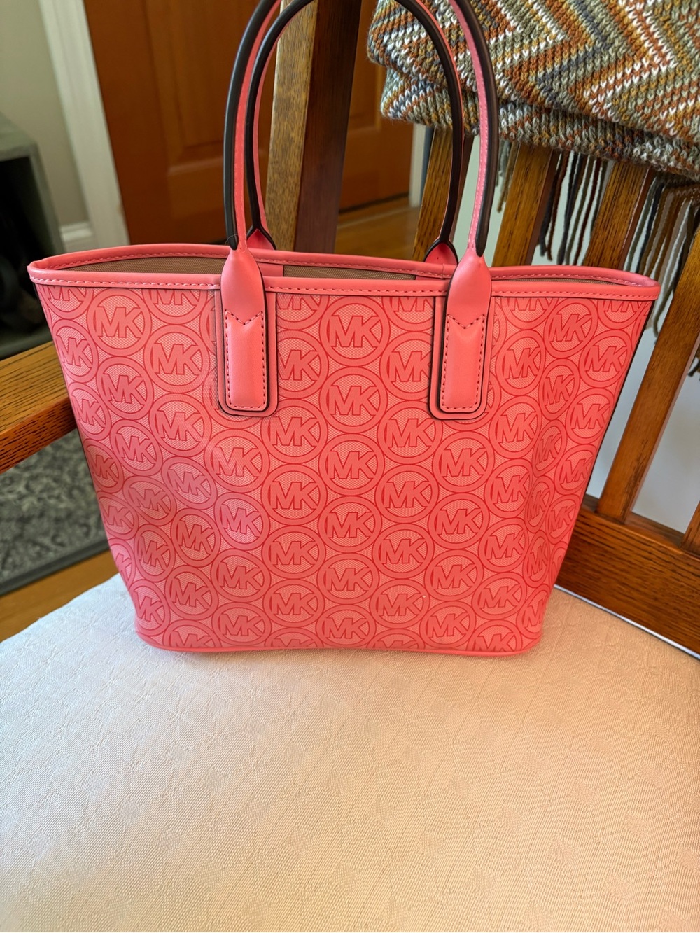 Michael Kors Coral Pink MK Logo Small Tote - Picture 2 of 4